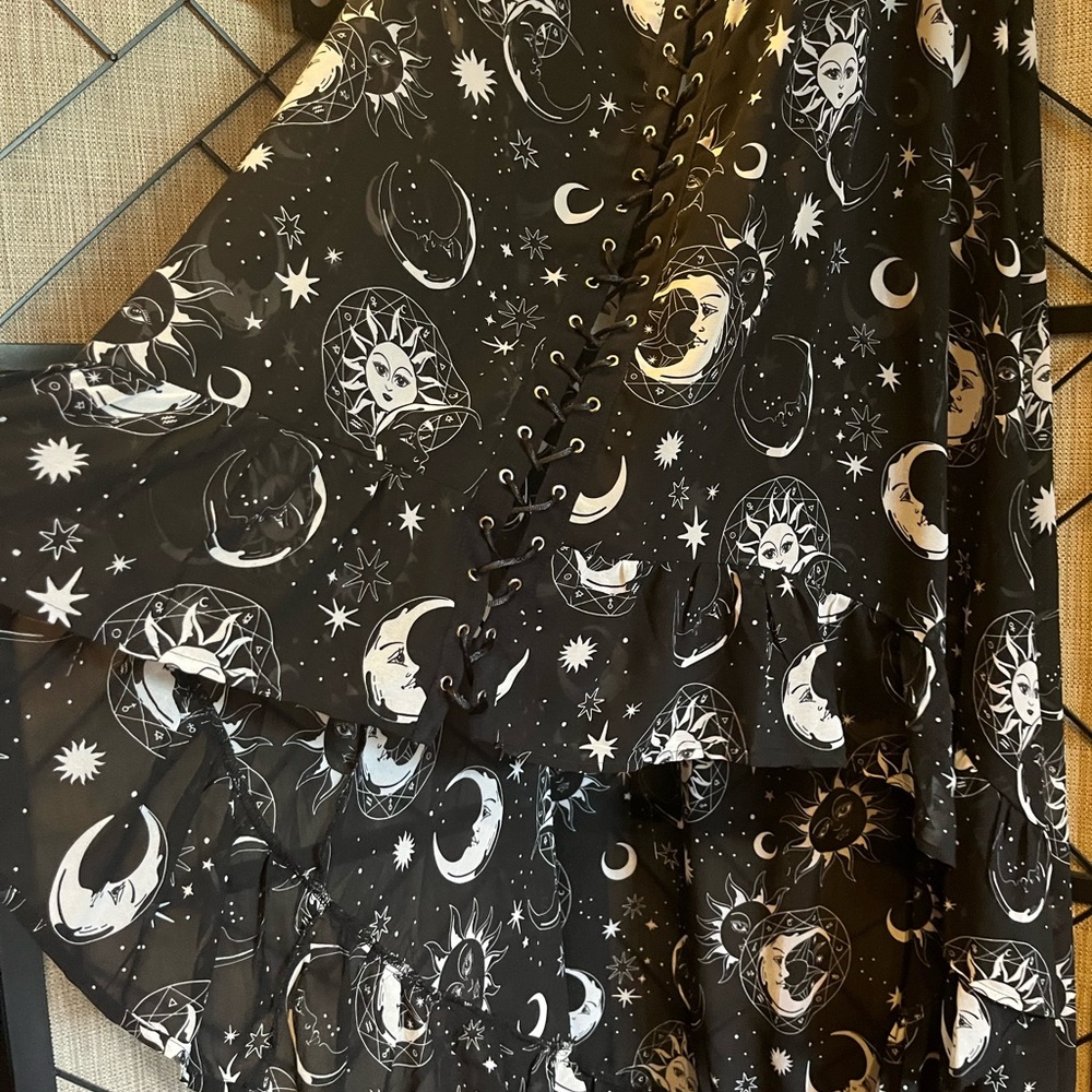 Killstar Moon & Stars Celestial Print Cold-Shoulder Sheer Asymmetrical Dress XL - Picture 4 of 16